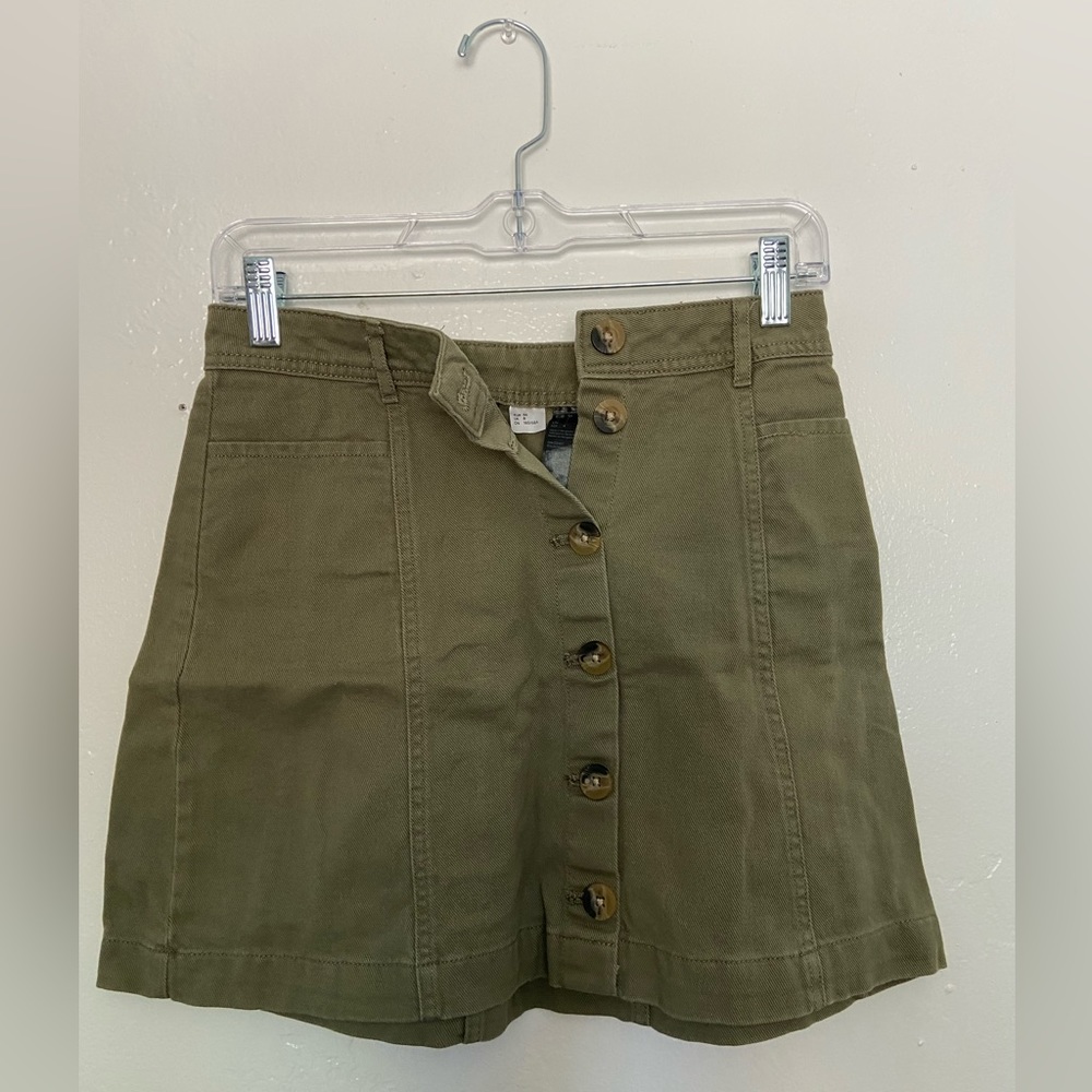 H&M Size 4 Olive Green Button Denim Skirt